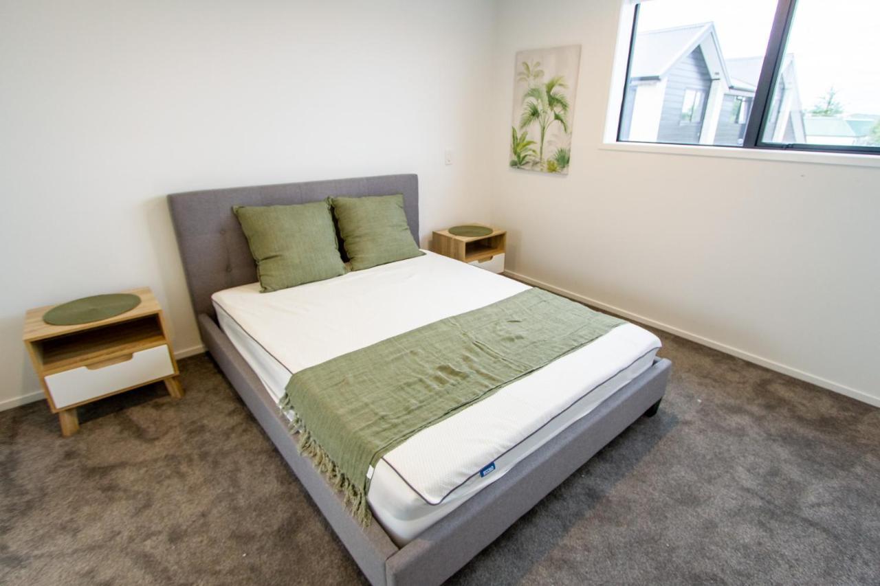 2 Bed Central Addington W/Park Christchurch Eksteriør bilde